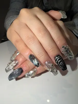 ネイル 🎵AIRI/ヘアー ⭐︎アートネイル🪽のネイルデザイン