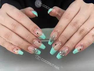 ネイル 神田 ココナッツのネイルデザイン