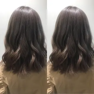 セミロング カラー 小栗 麻衣のヘアスタイル