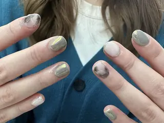 ネイル Shis_🦄shi 韓国風キラキラネイルのネイルデザイン