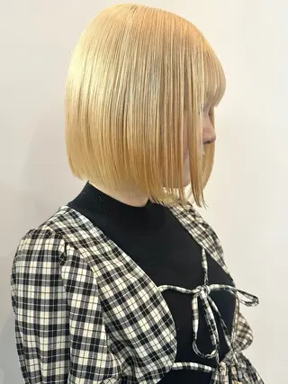 ミディアム カラー 岩元 愛美のヘアスタイル