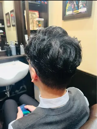 ショート パーマ ヒロ銀座バーバーショップ秋葉原店所属・堀 真人のヘアスタイル