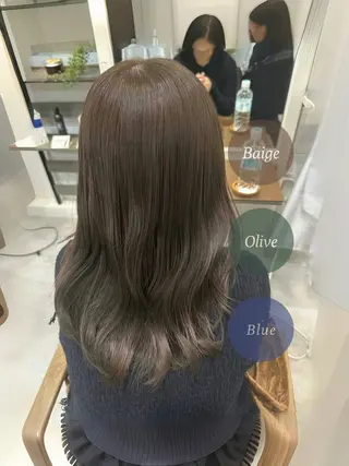 セミロング カラー 佐藤 愛のヘアスタイル