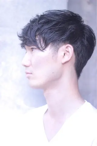 ショート パーマ メンズ 及川 光のヘアスタイル