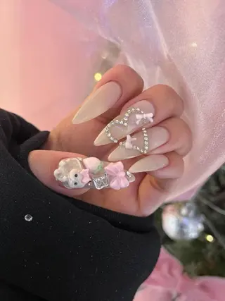 ネイル Cloudy Chan Nailのネイルデザイン