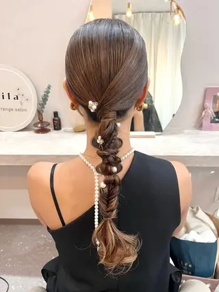 ロング ヘアアレンジ Mila Akariのヘアスタイル