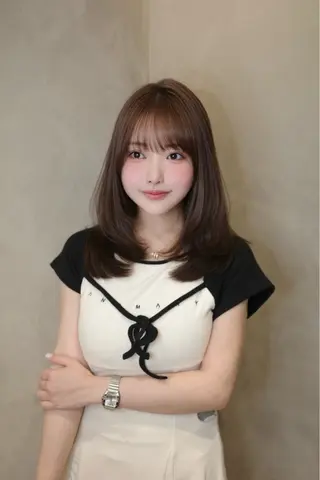 セミロング 美顔形成｜酒井 ｜青山のヘアスタイル