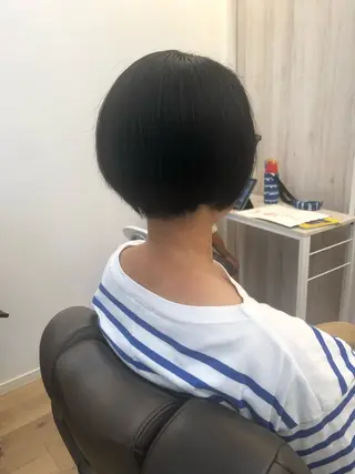 ショート ツノガイ エリのヘアスタイル