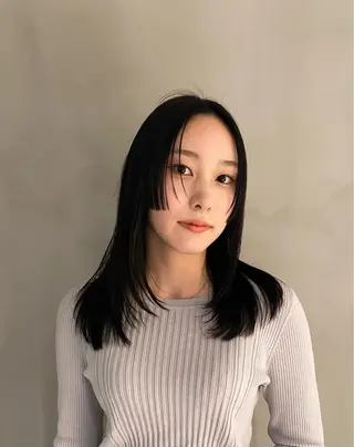 ミディアム レイヤー特化✨️ 𝑨𝒀𝑨𝑻𝑶のヘアスタイル