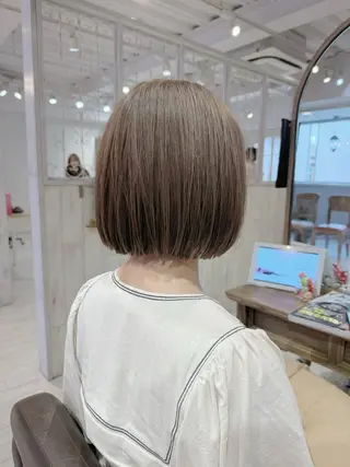 ミディアム ハイレイヤー/顔周り /レイヤーカットのヘアスタイル