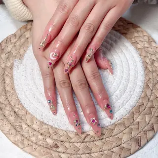 ネイル Maggie Nail🦩のネイルデザイン