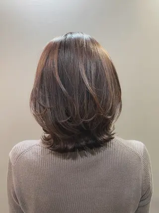 ミディアム カラー 中村 ひなたのヘアスタイル