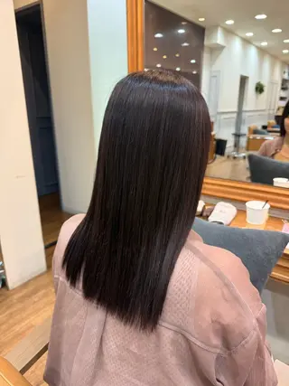 セミロング つじ みさきのヘアスタイル