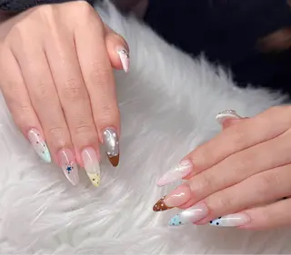 ネイル Lee Nailsのネイルデザイン