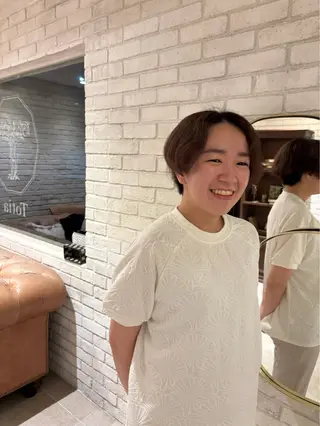 カラー 森 泉琴のヘアスタイル