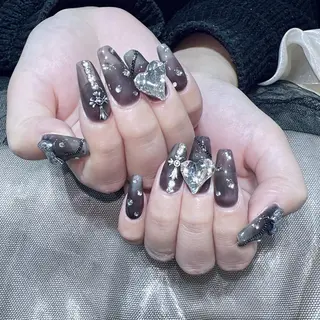 ネイル Queens ひなのネイルデザイン