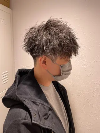 ショート カラー パーマ ヘアアレンジ メンズ キッズ ネイル マツエク・マツパ スパイキー/フェザー /波巻き/かいとのヘアスタイル