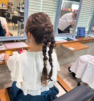 ヘアアレンジ 暖色カラー/アレンジ /束間まつげ🌼のヘアスタイル