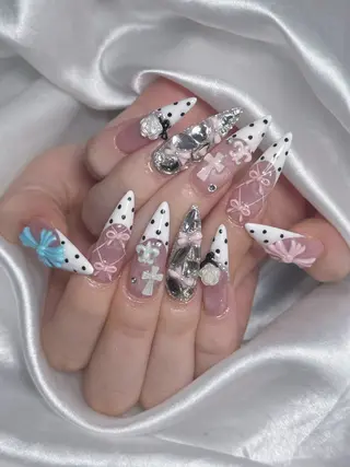 ネイル LEELA NAIL STUDIOのネイルデザイン