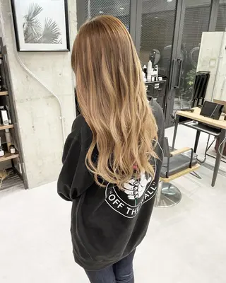 ロング カラー ヘアアレンジ TATSUYA アートディレクターのヘアスタイル
