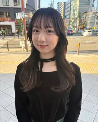 セミロング SIKI yuuna レイヤーカット🪽のヘアスタイル