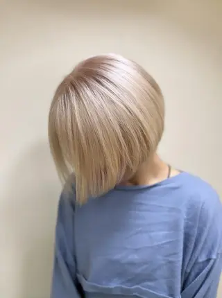 ミディアム カラー 🧡ブリーチ特化🧡 透明感ハイトーン🧡のヘアスタイル