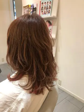 ミディアム 阪上 沙織のヘアスタイル