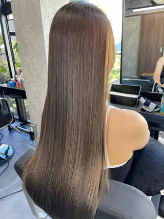 ロング MEGRI 三軒茶屋【メグリ】のヘアスタイル