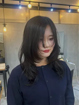 ミディアム Basis所属・nanako /レイヤーカットのその他イメージ