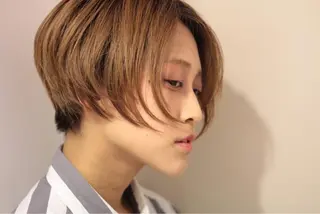 ショート 小林 明彦のヘアスタイル