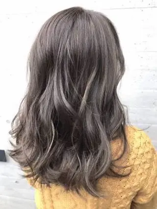 セミロング カラー ヘアアレンジ 【公式】amble luxe池袋東口🩷のヘアスタイル