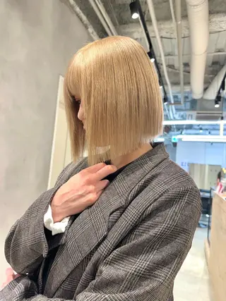 ショート カラー 可愛いベージュ作る 美容師/あかね🧸のヘアスタイル