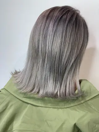 ミディアム Lilly 中谷友里のヘアスタイル