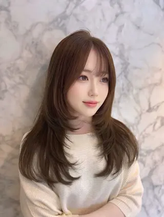 セミロング カラー 上尾韓国レイヤー/ 艶カラー/しの🫧のヘアスタイル