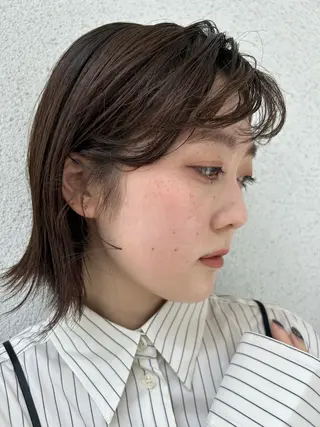 ミディアム カラー 薄暮 マツイ レンのヘアスタイル