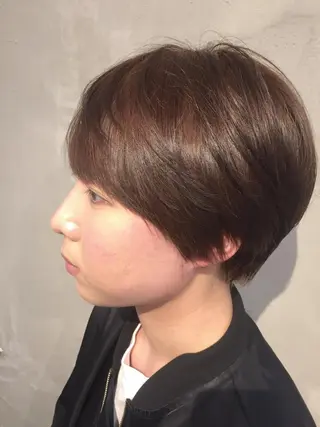 ショート カラー クボキ サヤのヘアスタイル