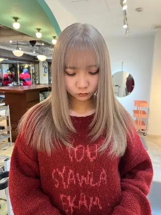 ロング カラー Yakuwa Rikoのヘアスタイル