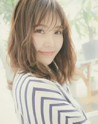 ミディアム カラー ✂️✂️徳　田✂️ ✂️のヘアスタイル