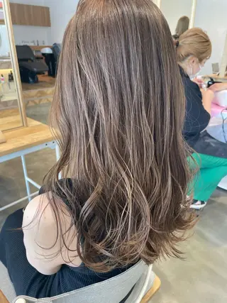 セミロング 鈴木 つかさのヘアスタイル