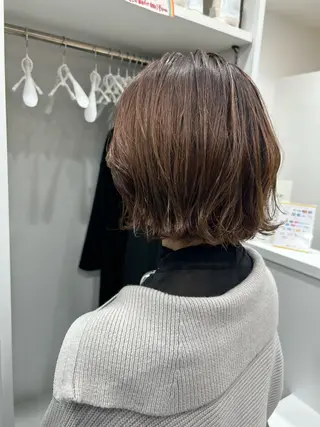 ミディアム 秋津 琉花のヘアスタイル