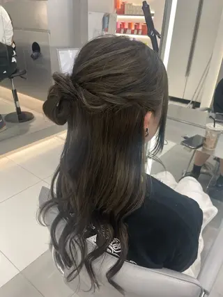 ロング ヘアアレンジ ヘアセット🎀耳つぼ 👂💎MONAMIのヘアスタイル