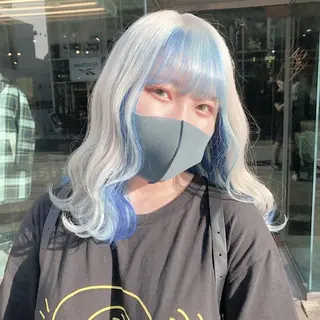 セミロング カラー MOMO艶髪 🩵モテカラーのヘアスタイル