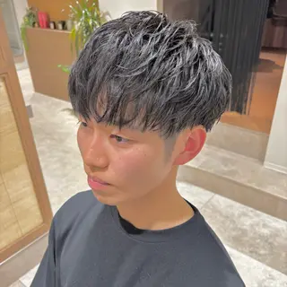 メンズ AMI ウルフ/ショートのヘアスタイル