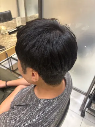 カラー メンズ タケダ ナナミのヘアスタイル