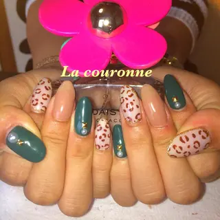 ネイル Lacouronne NATSUMIのネイルデザイン