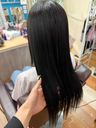 ロング 川本 葵のヘアスタイル