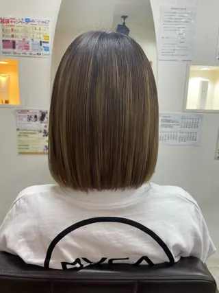 ミディアム 𝐒𝐇𝐔𝐑𝐈 🦋艶カラー🦋のヘアスタイル