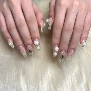 ネイル Bianca浦和🍀 suminaのネイルデザイン