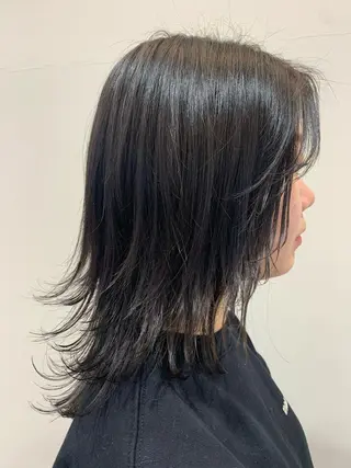 ミディアム Amour なぐらのヘアスタイル