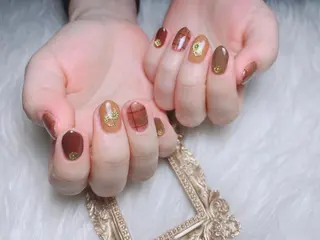 ネイル MiKi Nai池袋 長さだし得意のネイルデザイン